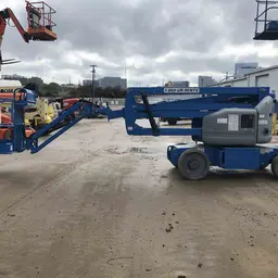 2012 Genie Z-40/23N RJ Articulating Boom Lift