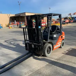 2017 Toyota 8FGU25 Warehouse Forklift