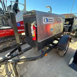 2019 Lincoln Electric VANTAGE 322 Welder