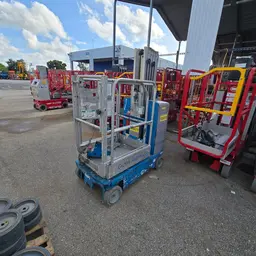 2015 Genie GR-20 Self-Propelled One-Person Lift