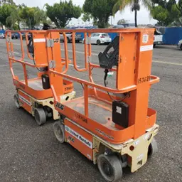 2015 JLG 1230ES Self-Propelled One-Person Lift