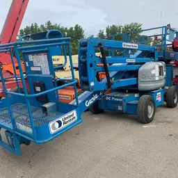 2007 Genie Z-45/25 Articulating Boom Lift