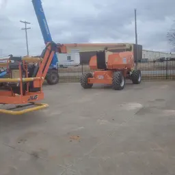 2015 JLG 800AJ Articulating Boom Lift