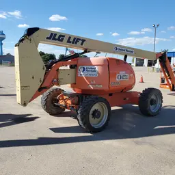 2013 JLG 600AJ Articulating Boom Lift