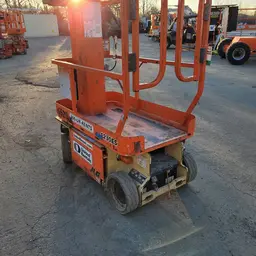 2016 JLG 1230ES Self-Propelled One-Person Lift