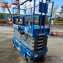 2017 Genie GS-3232 Scissor Lift