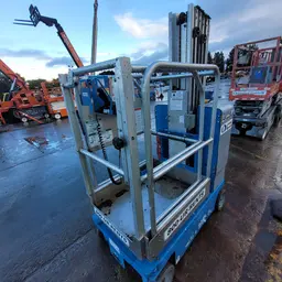 2017 Genie GR-20 Self-Propelled One-Person Lift