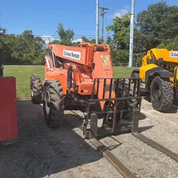 2015 SKYTRAK 8042 Forklift