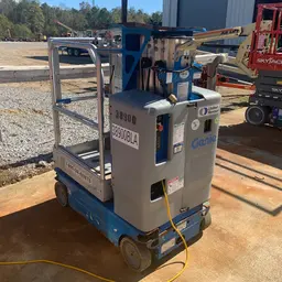2016 Genie GR-15 Self-Propelled One-Person Lift