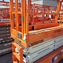 2018 Snorkel S3226E Scissor Lift