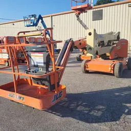 2017 JLG E450AJ Articulating Boom Lift