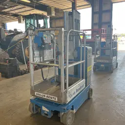 2017 Genie GR-20 Self-Propelled One-Person Lift