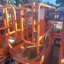 2016 JLG 1230ES Self-Propelled One-Person Lift