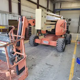 2013 JLG 450AJ Articulating Boom Lift