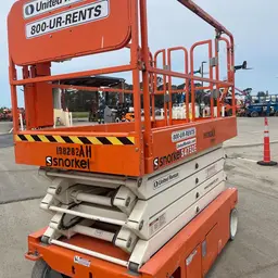 2017 Snorkel S4732E Scissor Lift