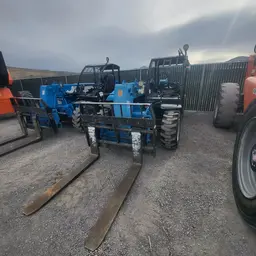 2017 Genie GTH-5519 Forklift