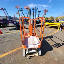 2013 JLG 1230ES Self-Propelled One-Person Lift