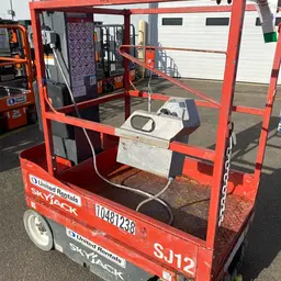 2016 Skyjack SJ12 Self-Propelled One-Person Lift