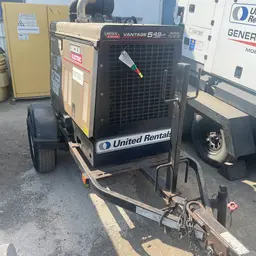 2019 Lincoln Electric VANTAGE 549 Welder