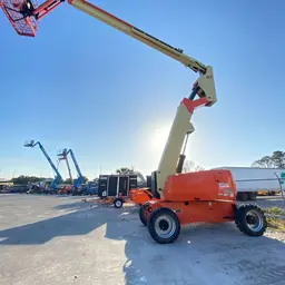 2015 JLG 800AJ Articulating Boom Lift