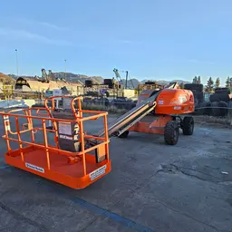 2013 JLG 400S Boom Lift