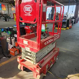 2017 MEC 1330SE Scissor Lift