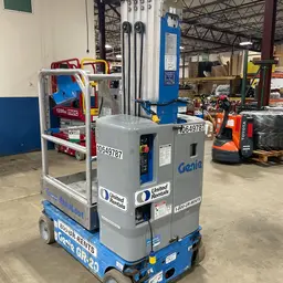 2017 Genie GR-20 Self-Propelled One-Person Lift