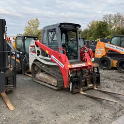 2018 Takeuchi TL8CW Track Loader