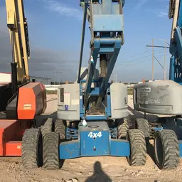 2013 Genie Z-60/34 Articulating Boom Lift