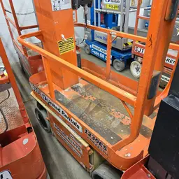 2011 JLG 1230ES Self-Propelled One-Person Lift