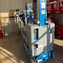 2017 Genie GR-20 Self-Propelled One-Person Lift