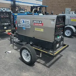 2019 Lincoln Electric VANTAGE 322 Welder