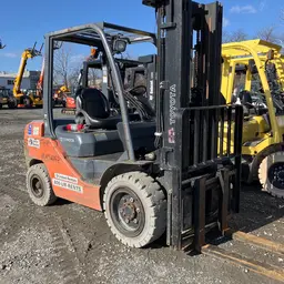 2016 Toyota 8FDU30 Warehouse Forklift