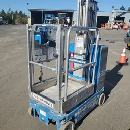 2016 Genie GR-20 Self-Propelled One-Person Lift