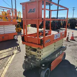 2017 JLG 1932R Scissor Lift