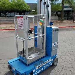 2016 Genie GR-20 Self-Propelled One-Person Lift