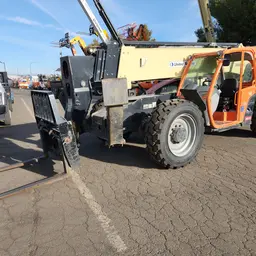 2016 JLG 1055 Forklift