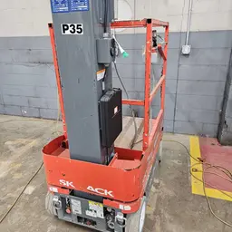 2016 Skyjack SJ12 Self-Propelled One-Person Lift