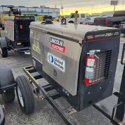 2019 Lincoln Electric VANTAGE 322 Welder