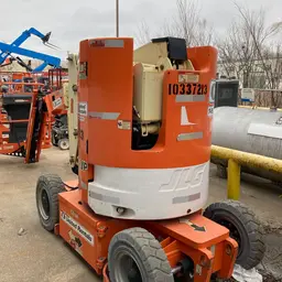 2015 JLG E300AJP Articulating Boom Lift