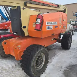 2013 JLG 800AJ Articulating Boom Lift