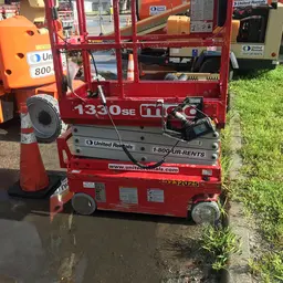 2017 MEC 1330SE Scissor Lift