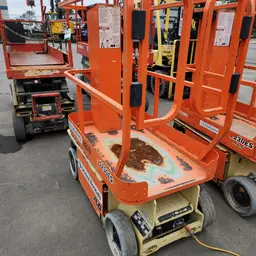 2018 JLG 1230ES Self-Propelled One-Person Lift