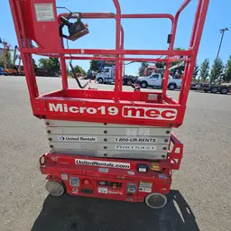 2018 MEC MICRO 19 Scissor Lift