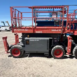 2015 Skyjack SJ6832RT Rough Terrain Scissor Lift