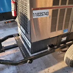 2019 Lincoln Electric VANTAGE 549 Welder
