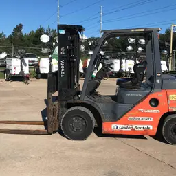 2019 Toyota 8FD35U Warehouse Forklift
