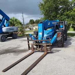 2016 Genie GTH-1056 Forklift
