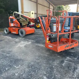 2015 JLG E400AJPN Articulating Boom Lift