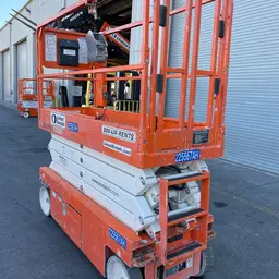 2018 Snorkel S3226E Scissor Lift